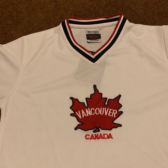 Vancouver Canada jersey size 14-16 - Picture 2 of 3